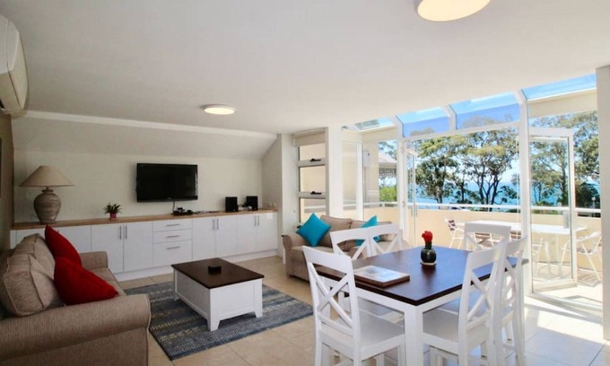 Huskisson Apartment | Simply THE Best Waterviews over the park