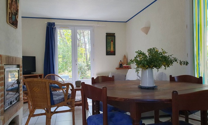 La Faute-sur-Mer House | Single-story house for 4, near beach and forest