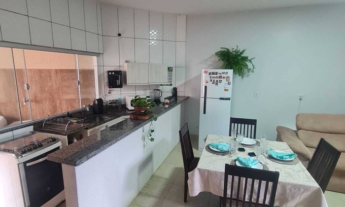 Goiania House | Single room with double bed, and garage in the best area of Goiânia.