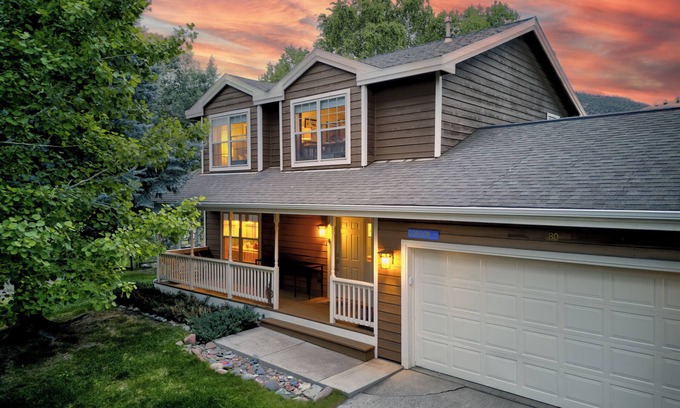 Gypsum House | Single Family Home on the Eagle River - Private Hot Tub - Fishing/Rafting/OHV