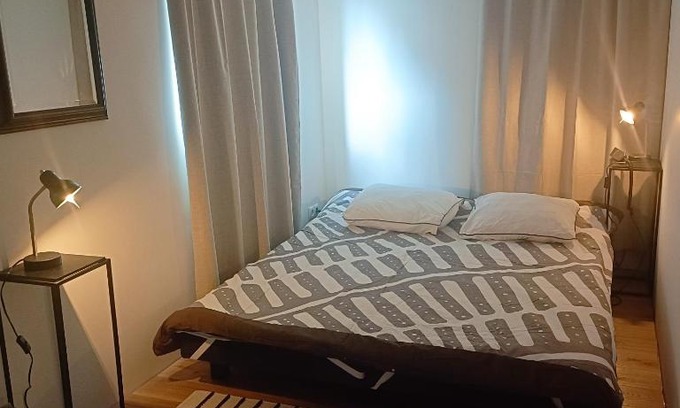Zaandam House | Single room in a private home