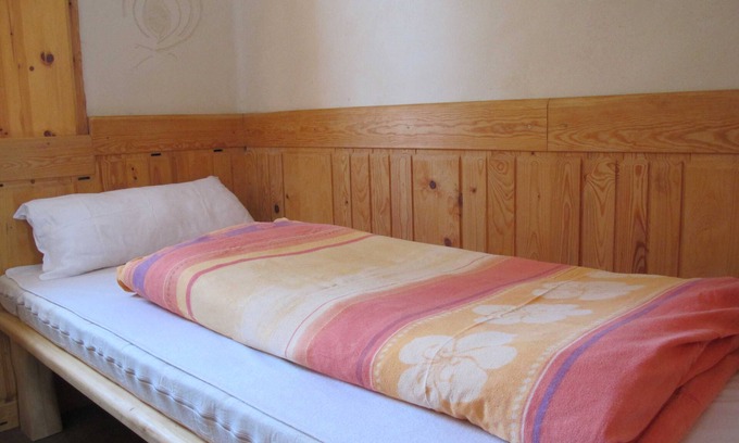 Wangelin Apartment | Single room Klarissa - House Lehmkloster am Wangeliner Garten with 5 single rooms