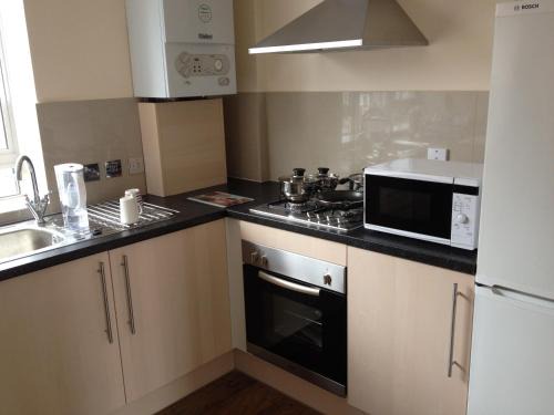 Docklands House | Single room near Elizabeth line