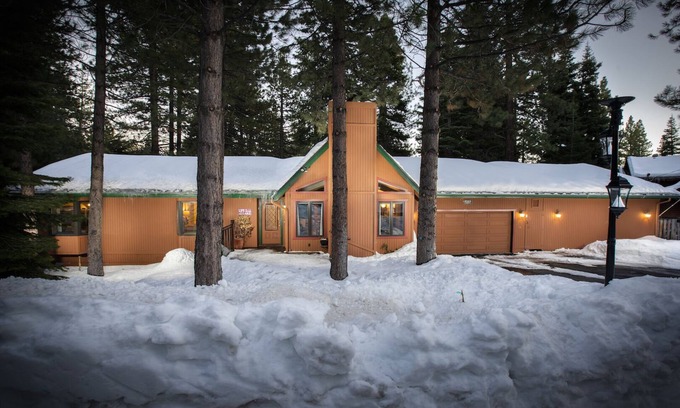 Incline Village House | Single Story home in Incline Village w/game room, close to skiing!