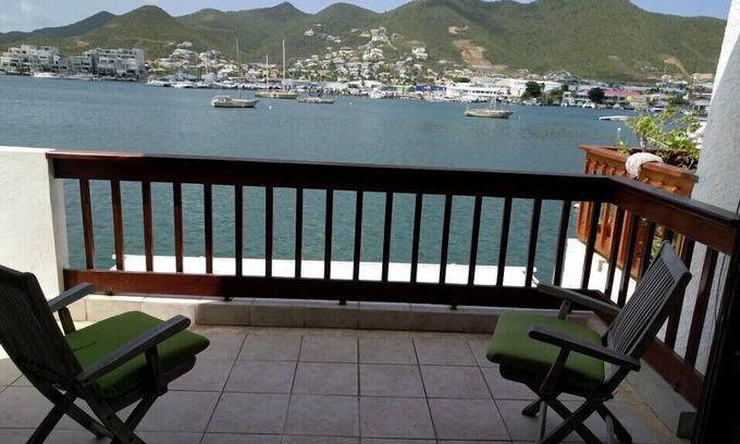 Maho Apartment | Sint maarten 2 bedroom simpson bay yatch club