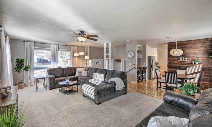 Sioux Center House | Sioux Center Split-Level Home w/Game Room!