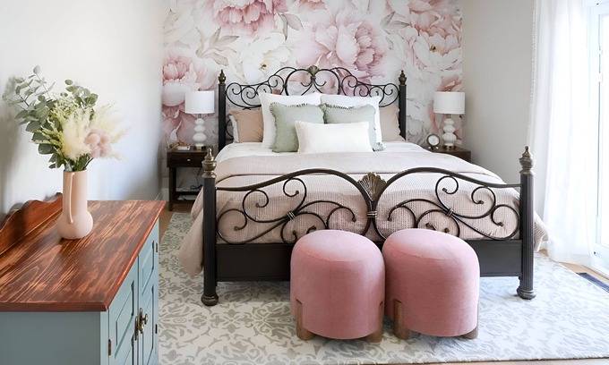 Colchester House | Situated Between 2 Wineries In The Heart of Wine Country. Minutes From The Beach