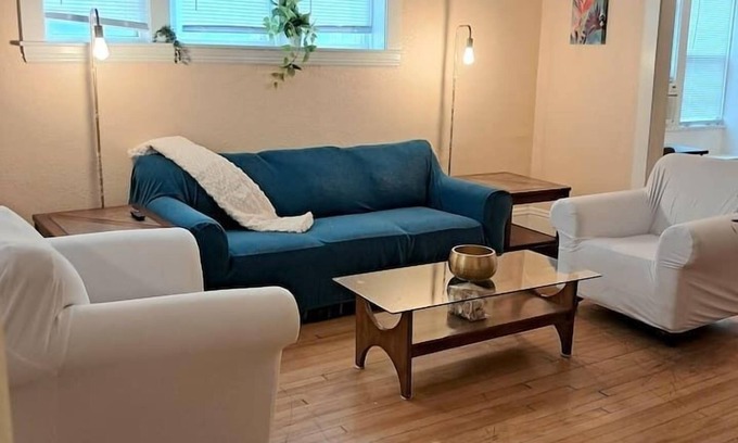 Downtown Minneapolis Apartment | Siyeh Sage Flat DT Minneapolis