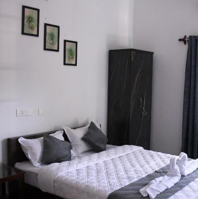 Moratandi Hotel | Sizzling Inn Pondy