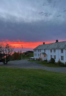 Bud House | Sjønært småbruk