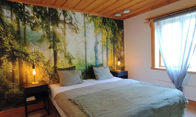Skalsjo Hotel | Skålsjögården Timber Lodge