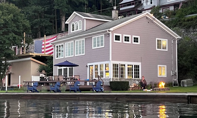 Town of Sempronius House | Skaneateles Lake House on the Water