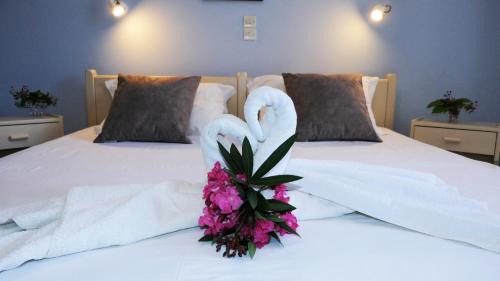 Termenades House | Skaros House