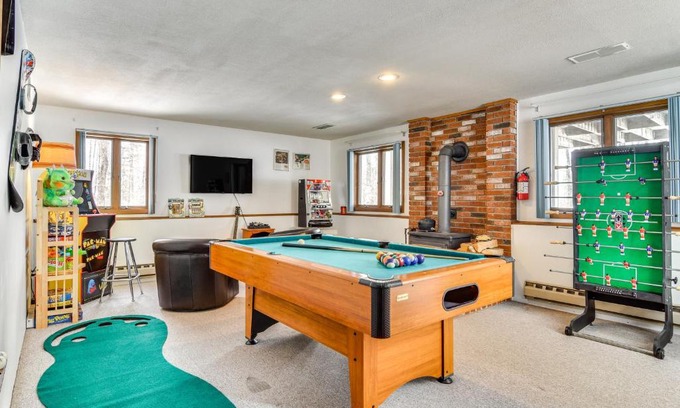 Bartlett House | Ski, Game and Grill Family Retreat in Glen