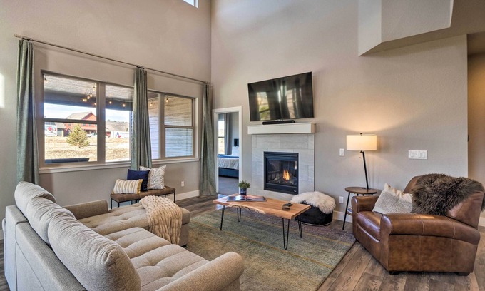 Grand Elk Ranch House | Ski & Hike: Home w/Hot Tub + Gas Grill in Granby