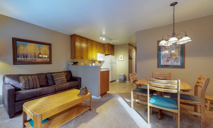Four O'Clock Condo | Ski-in dog-friendly condo with hot tub & sauna in great location