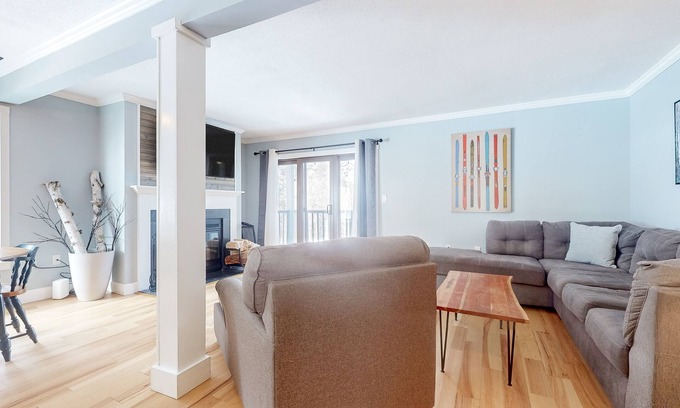 Brownsville Condo | Ski-in/out, dog-friendly condo with prime location for skiing & hiking
