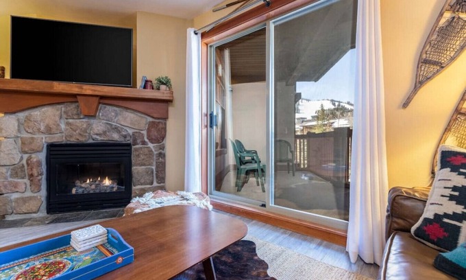 Salt Lake Mountain Resorts Apartment | Ski in/out,Pool,Hot Tub,Pool Table - Resort View!