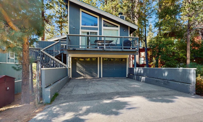 South Lake Tahoe House | Ski-in/ski-out mountain view home with hot tub - hiking & activities nearby