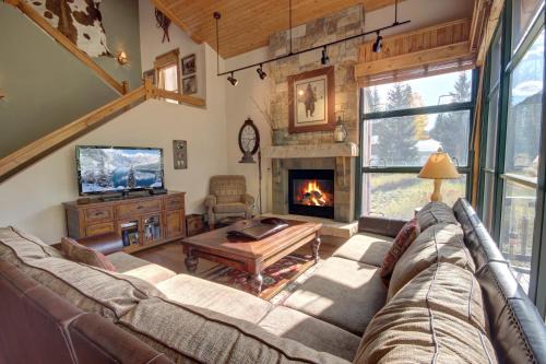 Keystone House | Ski Tip Ranch 8739 by SummitCove Lodging