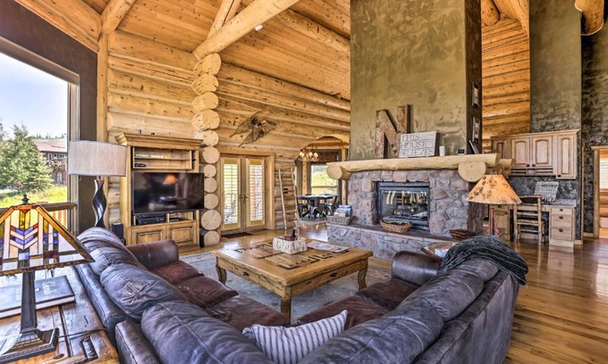 Silvercreek House | Skiing and Hiking Access Spacious Granby Cabin!