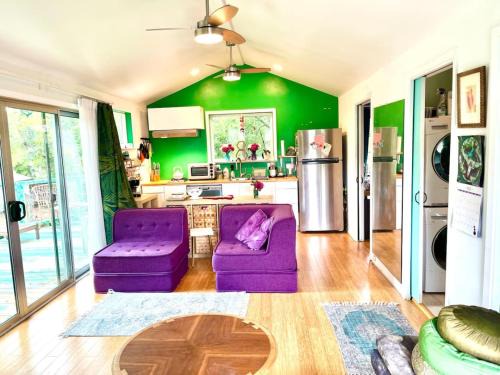 Chestnut House | Sky High Treehouse East Austin