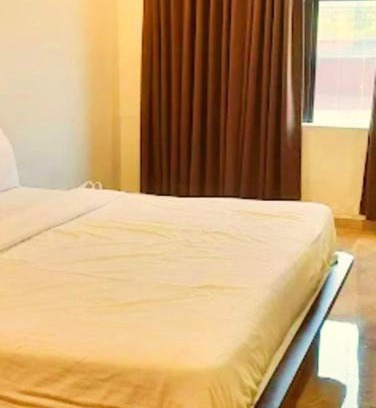 Rajpipla Hotel | Sky Hotel