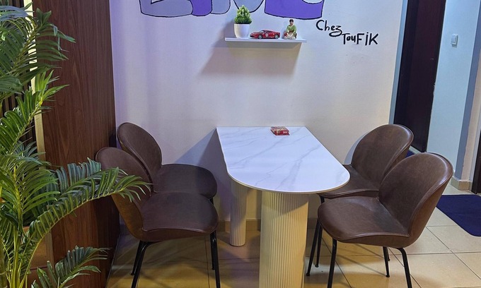 Dubai Marina Hotel | Sky Line View