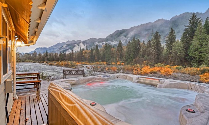 Gold Bar House | Sky River's Edge