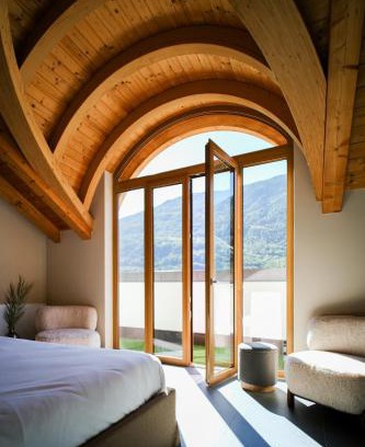 Tirano Apartment | Sky Room Square View - Bernina Experience