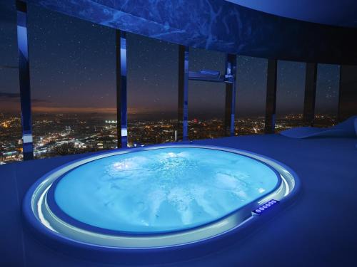 Krzyki Apartment | Sky Tower - 48 Piętro Penthousy z Prywatna SPA - ADULT ONLY