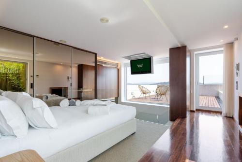 Viana do Castelo House | Skyline Retreat with pool by Portugal Active