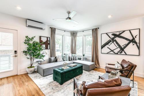 East Nashville House | Skyline View With Rooftop Deck