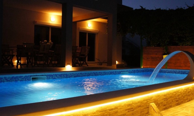 Rudine House | Skyview House with heated pool