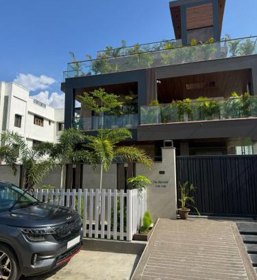 Gomti Nagar Apartment | Skywood Villa Apartment