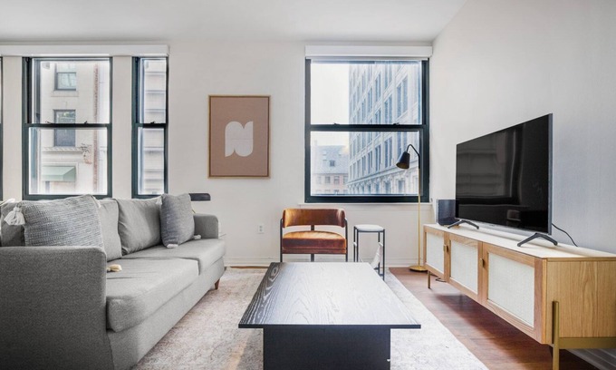 Downtown Boston Apartment | Sleek Downtown 1BR w/W/D, Doorman, near Chinatown T, by Blueground
