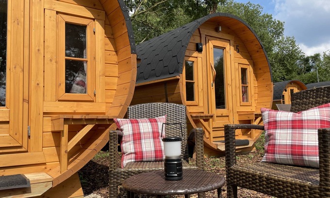 Oeverdiek RV Rental | Sleeping barrel at Timmi Lake