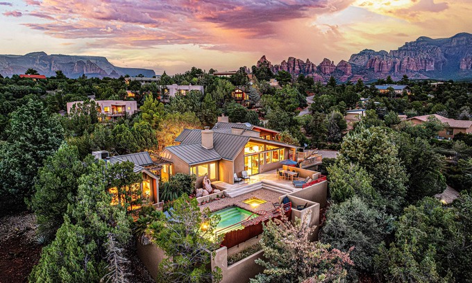 Sedona House | Sleeps 12. Salt Water Pool. Prime Sedona Location
