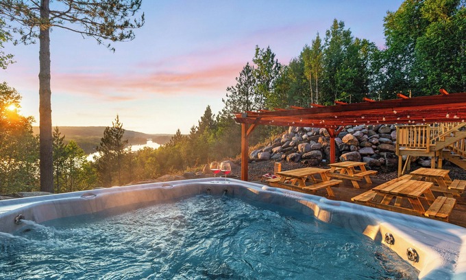 Embarrass Cabin | Sleeps 20-Lake Views-Ski-Golf-Game Room-Arcades-Sauna-Jacuzzi-Playground-Firepit