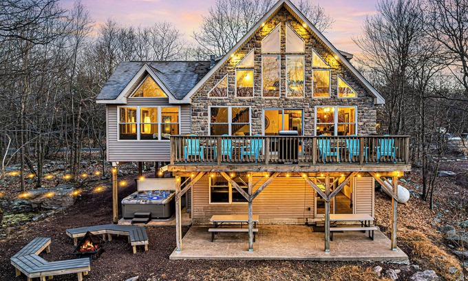 Lake Harmony House | Sleeps 20, Poconos Home - Hot Tub, Fire Pit, Games - Views -Super Spacious