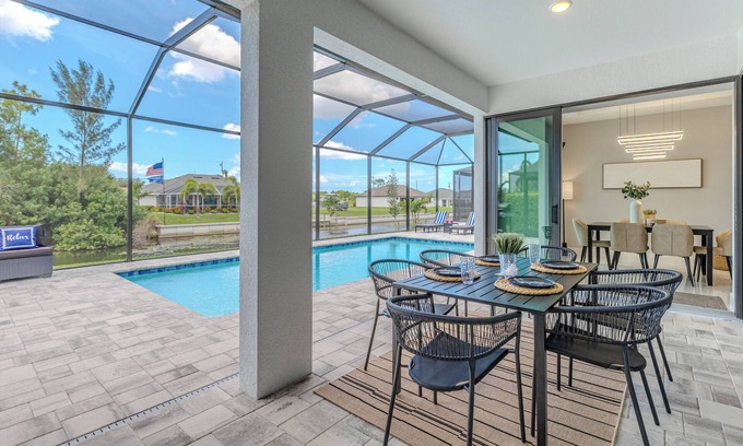Trafalgar House | Sleeps 6, Heated pool, Outdoor lounge - Stars Vacation Rentals