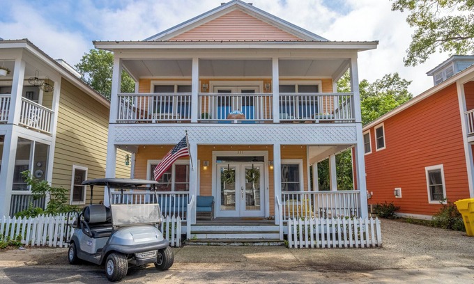 Michigan City House | Sleeps 8 with 4 bedrooms, large space for gathering