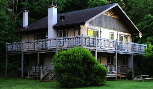 Oliverea Resort | Slide Mountain Forest House