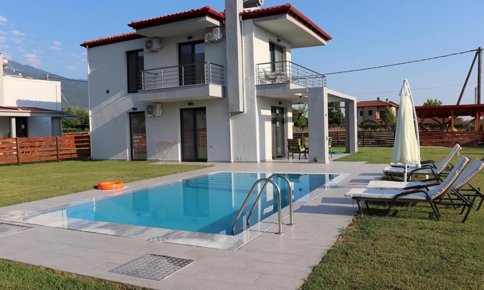 Skotina House | Small beautifully located resort with private pools.