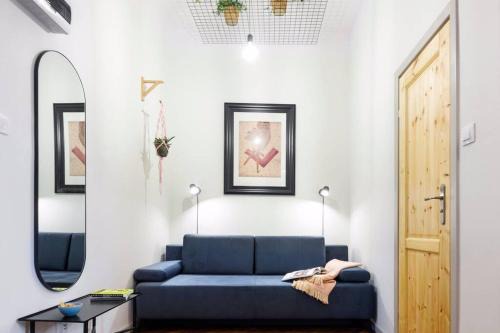 Piasek Południe Apartment | Small folksy studio Kochanowskiego St