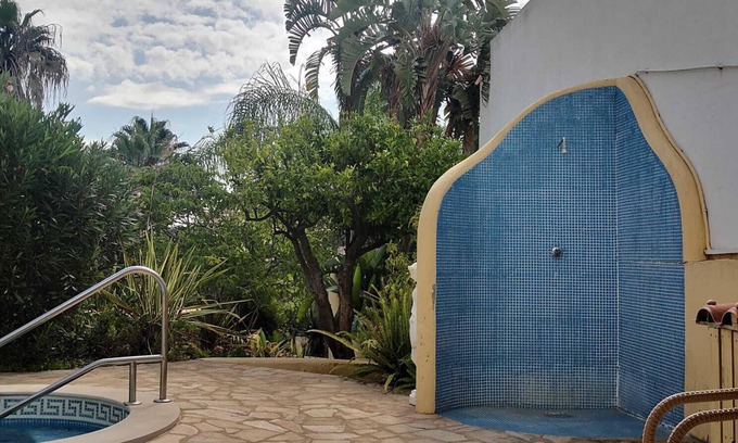 Quelfes House | Small Oasis 7 min from the beach, House with swimming pool