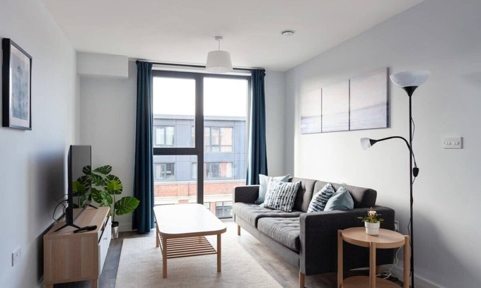Bordesley Apartment | Smart 1 Bed Apartment in Central Birmingham