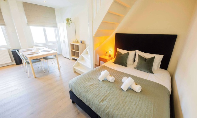 Stratum Apartment | Smart 50m2 One Bedroom apartment - VW140C