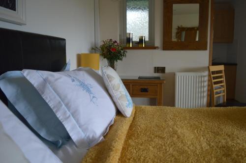 Disserth and Trecoed Bed & Breakfast | Smithfield Farm Bed & Breakfast