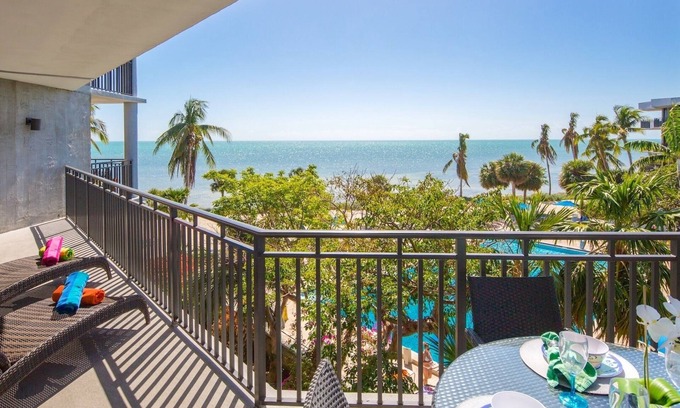 Key West Condo | *SMOOTH SAILING @ THE BEACH* Ocean Condo/Pool & Tennis + LAST KEY SERVICES.